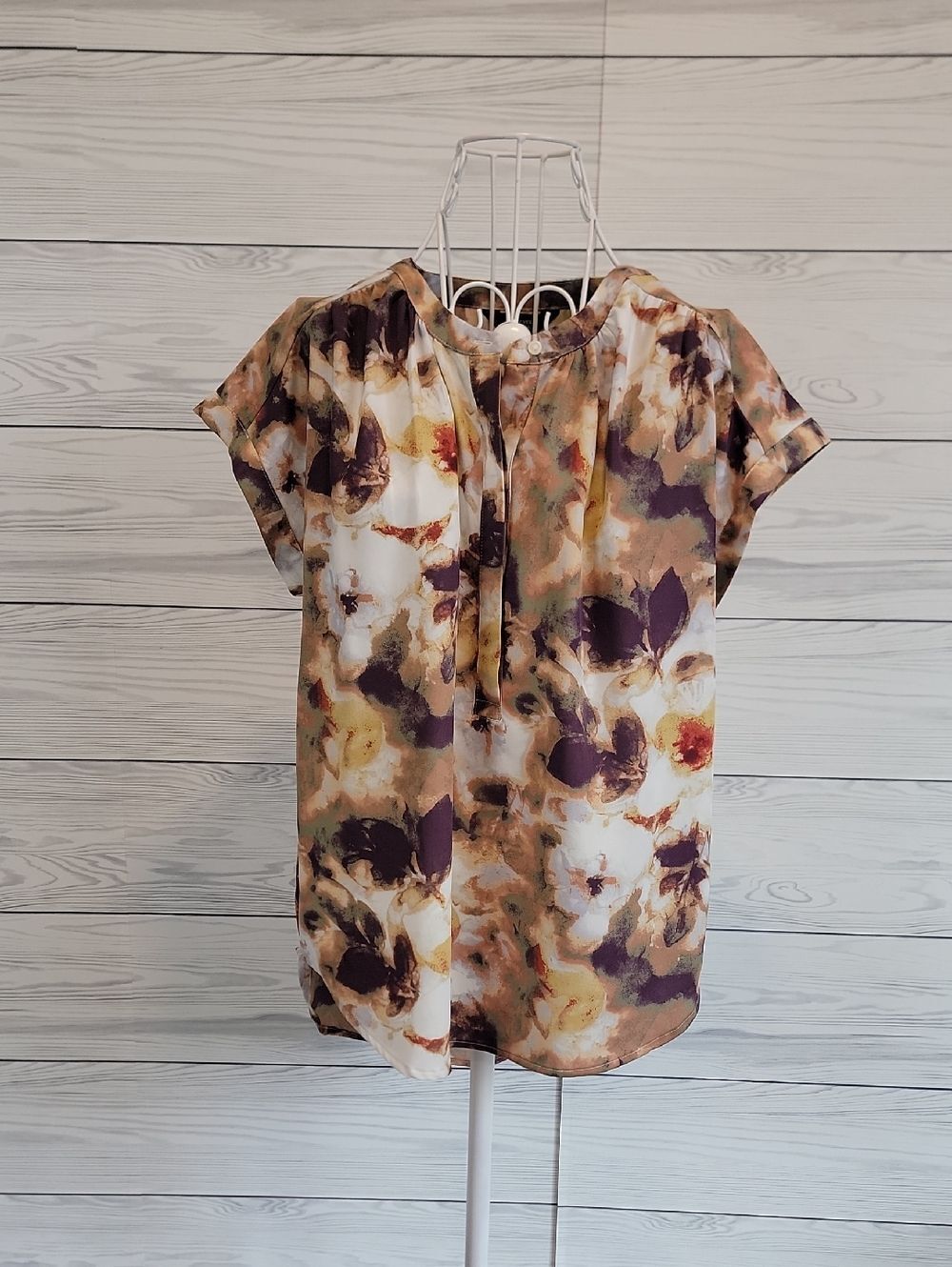 Simply Vera Floral Watercolor Short-Sleeve Blouse - Purple, Cream, Tan Size S